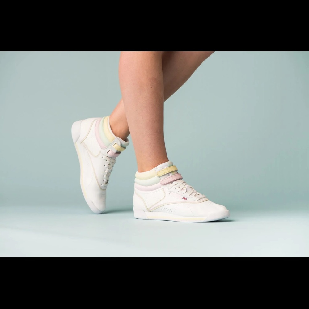 Reebok Pastel GLOW Hi-Tops NWT NEVER WORN Size 6